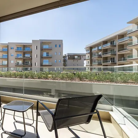 Appartamento 1 Bedroom Flat Next To *