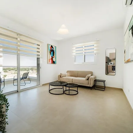 1 Bedroom Flat Next To