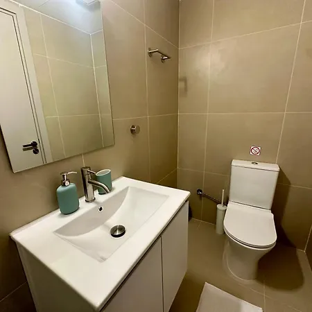 1 Bedroom Flat Next To Appartamento Aglantzia