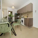 1 Bedroom Flat Next To