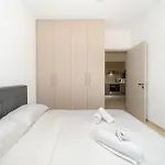 Apartment 1 Bedroom Flat Next To