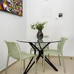 Appartement 1 Bedroom Flat Next To *