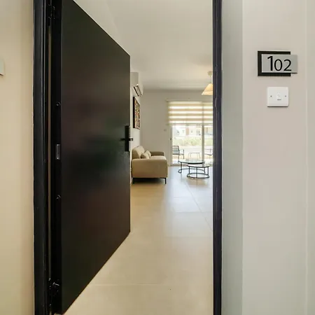 1 Bedroom Flat Next To Apartament