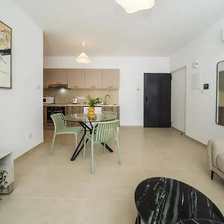 Appartement 1 Bedroom Flat Next To *