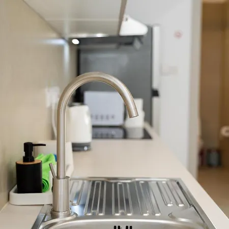 1 Bedroom Flat Next To