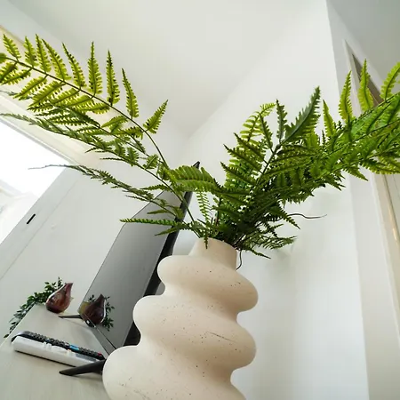 1 Bedroom Flat Next To Apartament Aglantzia