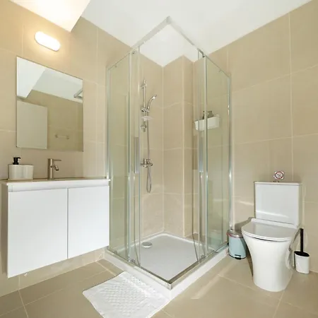 1 Bedroom Flat Next To * Aglantzia