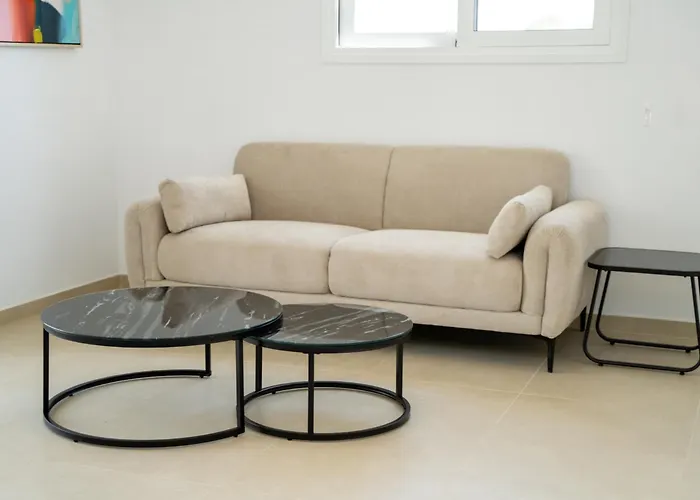 1 Bedroom Flat Next To * Aglantzia