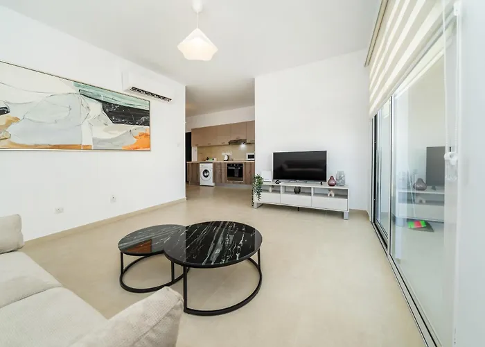 Apartment 1 Bedroom Flat Next To